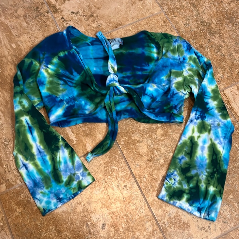 So Nikki tie-dye shrug size large 14